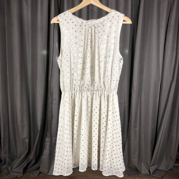 Maison Jules White Silver Dot Flowy Dress - Picture 5 of 5